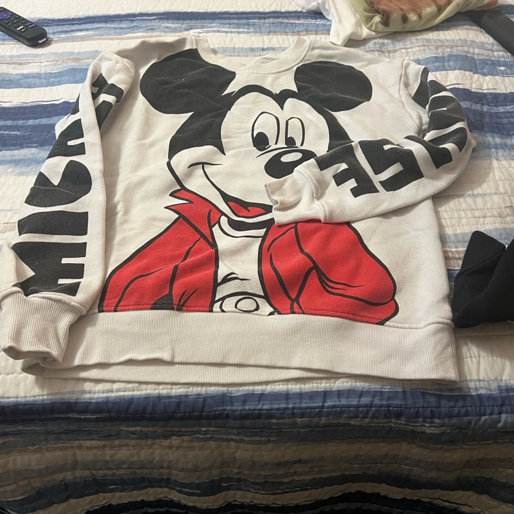 Disney White and Black Sweatshirt